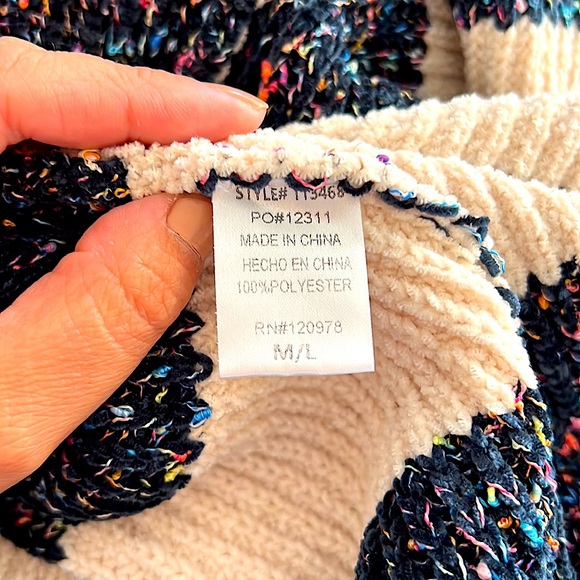 NWOT Entro Chanille Sweater - Picture 9 of 10